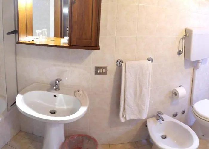 Centro Storico Πανσιόν Raiano